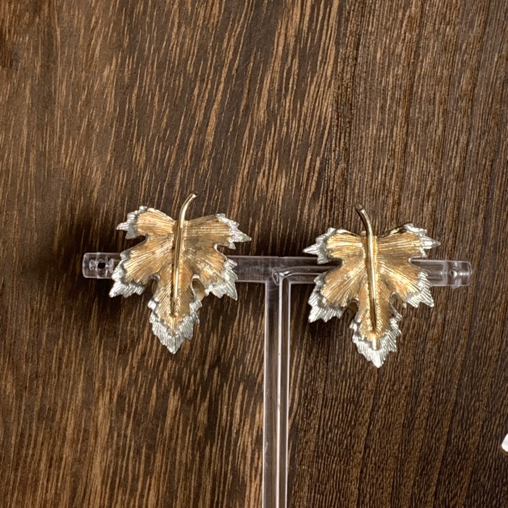 Sarah Coventry Vtg Two Tone Nature's Choice Maple Leaf Clip On Earrings‎ 1964